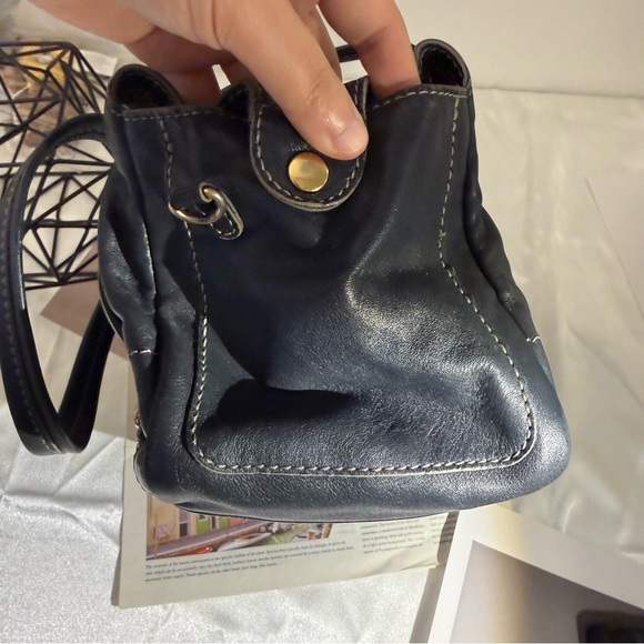 Authentic Burberry Vintage Navy Blue Leather Boston Bag - Classic Check Interior - Picture 7 of 11